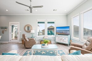 House, 3 Bedrooms | Living area | Smart TV, streaming services