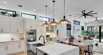 2505 E 4th xxxxxxxxx