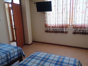 Klassieke Twin kamer | Een laptopwerkplek, gratis wifi