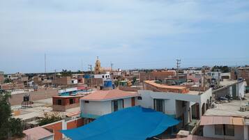 Laptop workspace, free WiFi