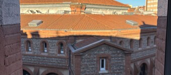 Studio with character - Place DUPUY