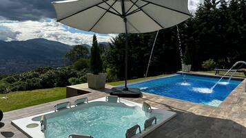 Alberca al aire libre