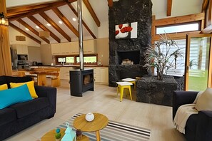 Chalet | Wohnbereich | Flachbildfernseher