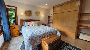 Casa, 4 habitaciones | 4 dormitorios y wifi gratis