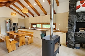 Maison, 4 chambres | Cuisine privée | Bouilloire électrique