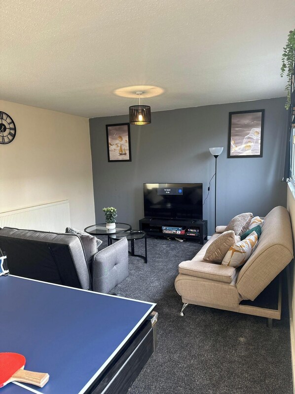 House | Living area - Sark Drive Serenity-cosy 3BR House in Birmingham (Birmingham)