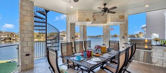 Diagonal Bay Escape | Concierge Services