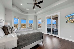 4 bedrooms, iron/ironing board, travel crib, free WiFi - Diagonal Bay Escape | Concierge Services (Horseshoe Bay)