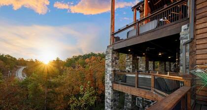 Pinhouse: Bowling, Slide, Splash, Golf, Sleeps 50!