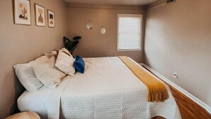 Room - The Burrow-Cozy 3 BDRM HM - Free Parking (Waxahachie)