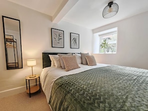 Apartment | 2 bedrooms, iron/ironing board, free WiFi, bed sheets
