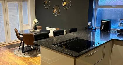 Manchester Retreat With 3 Bedrooms