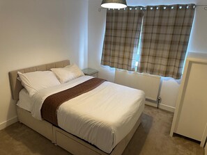 House | 3 bedrooms, free WiFi, bed sheets