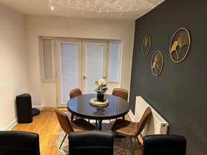 House | Dining