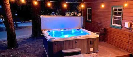 Bain à remous extérieur