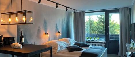 1 bedroom, desk, iron/ironing board, WiFi