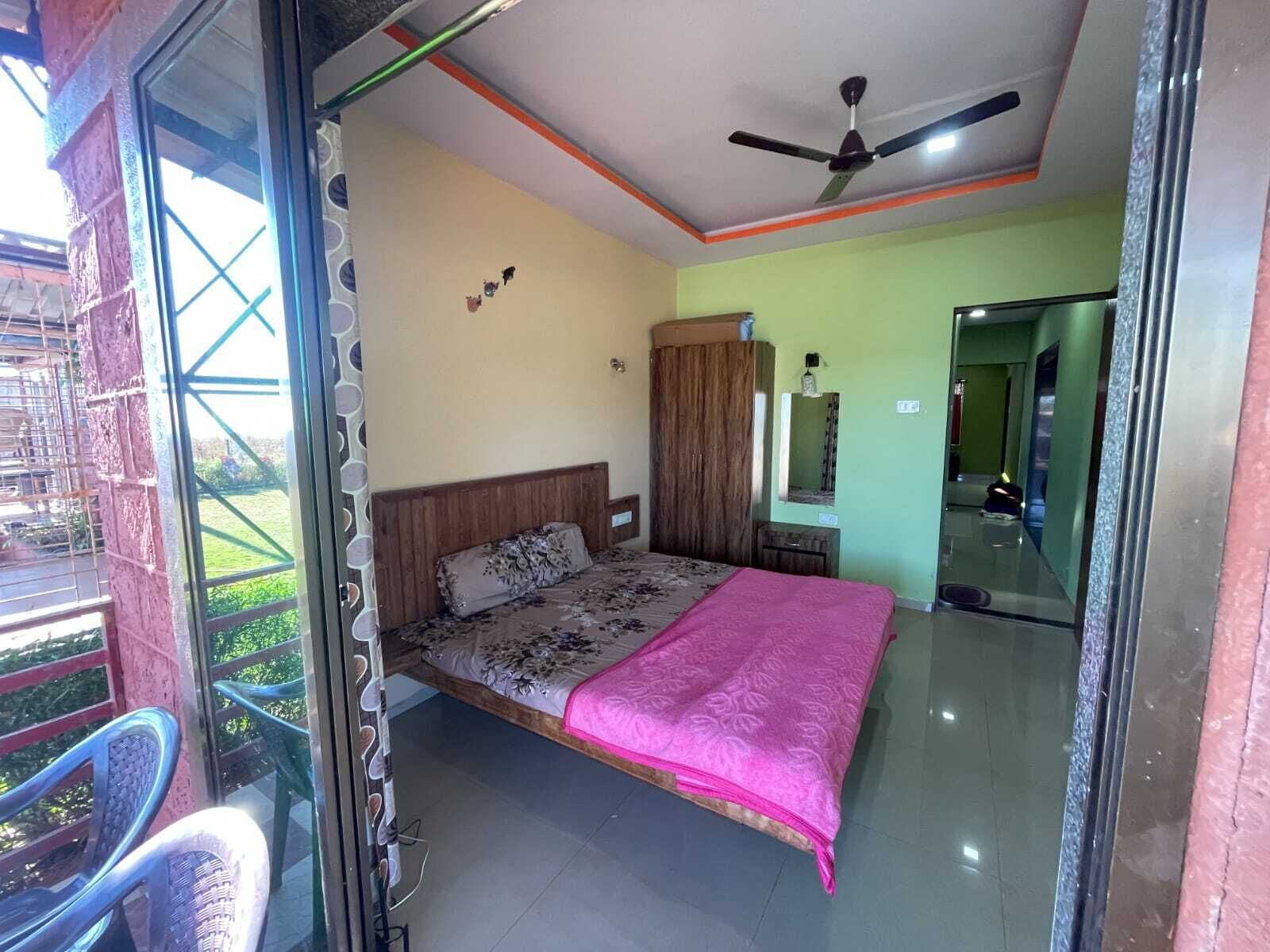 3 室のベッドルーム、アイロン / アイロン台、ベッドシーツ