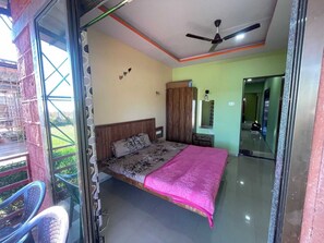 3 chambres, fer et planche à repasser, draps fournis