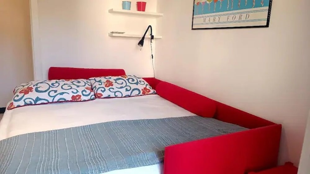 Serena s Beach Side Apt With Parking And A C Monterosso Al Mare Vrbo serena-s-beach-side-apt-with-parking-and-a-c-monterosso-al-mare-vrbo