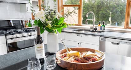 NEW 7BR Retreat |Sleeps 16| Theater, Gym, & More!
