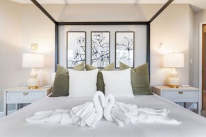 7 bedrooms, desk, iron/ironing board, travel crib