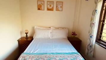 1 chambre, fer et planche à repasser, Wi-Fi, draps fournis