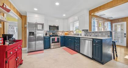 4 BR Farm Animals l firepit