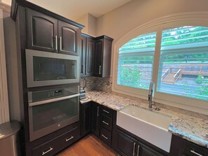 Microwave, oven, stovetop, dishwasher