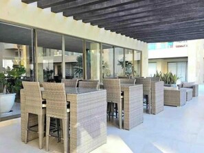 Outdoor dining - Casa El Encanto Priv Rooftop With Tub Best Loc (El Tezal)