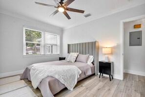 3 bedrooms, in-room safe, iron/ironing board, WiFi