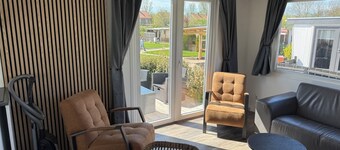 Chalet 3 Next to the Amstelmeer & Wadden Sea! Air conditioning! Private terrace!