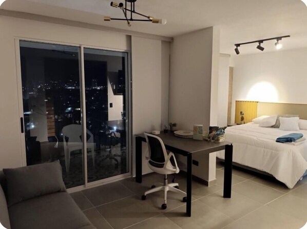 9 bedrooms, iron/ironing board, WiFi, bed sheets