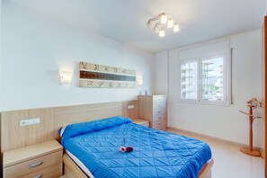 Apartment | 2 bedrooms, individually furnished, iron/ironing board - Apartment With Scenic View (Roses)