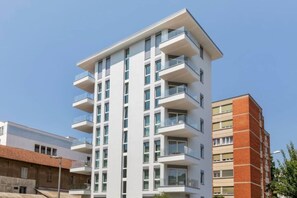 Exterior - Elegant new Apt with AC, private balcony & garage (Viganello)