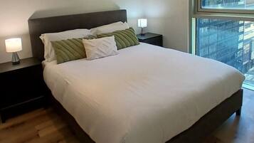 2 bedrooms, desk, iron/ironing board, travel cot