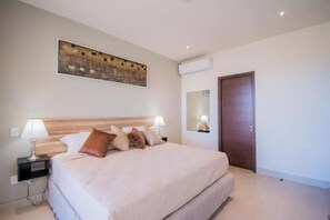 6 bedrooms, WiFi, bed sheets