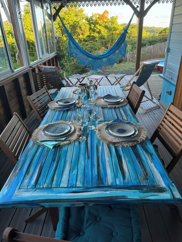 Outdoor dining