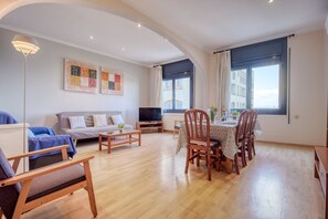 Apartment | Living area - Beachfront Apartment With Terrace Views (Roses)