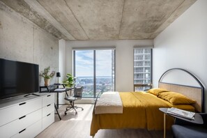 Skrivbord, gratis wi-fi och sängkläder