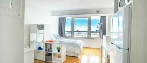 Bureau, Wi-Fi gratuit, draps fournis