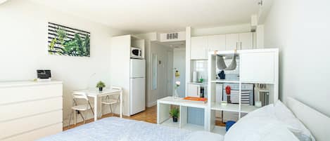 Desk, free WiFi, bed sheets
