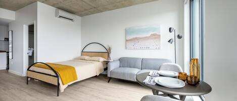 Schreibtisch, kostenloses WLAN, Bettwäsche