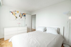 1 bedroom, desk, free WiFi, bed sheets