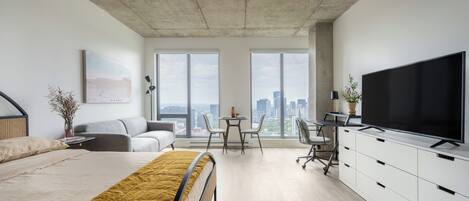 Skrivbord, gratis wi-fi och sängkläder