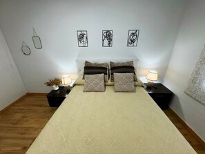 3 sovrum, strykjärn/strykbräda, gratis wi-fi och sängkläder