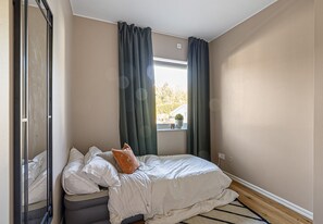 Bedroom on the lower level with a single bed