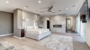 5 habitaciones, tabla de planchar con plancha, wifi y ropa de cama