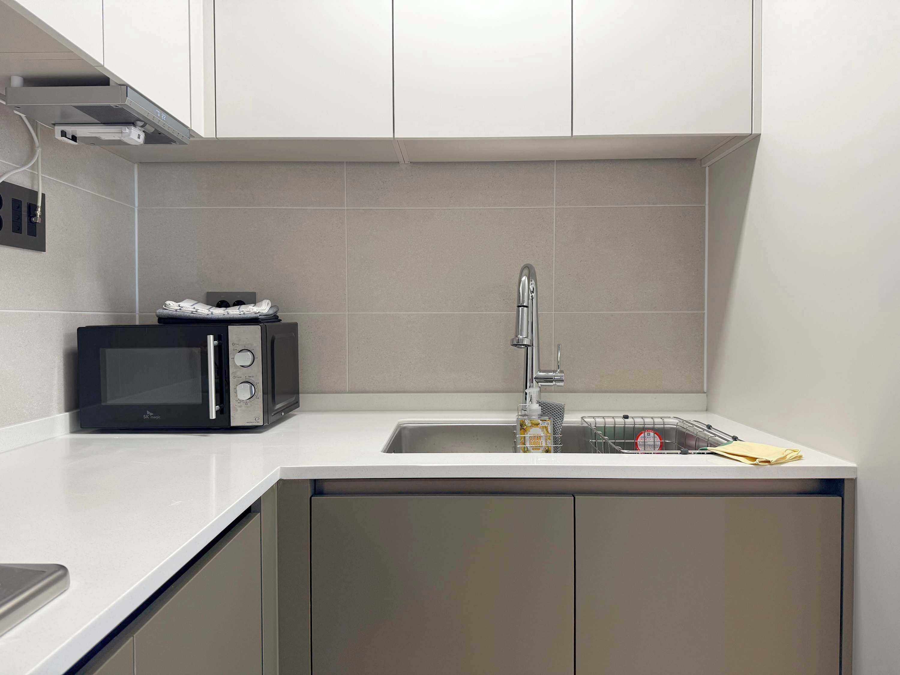 Réfrigérateur, micro-ondes