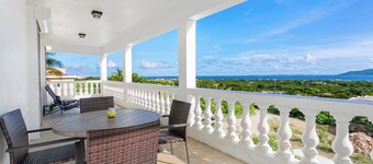 Spacious 3-bedroom, 2-bathroom apartment with AC in The Valley