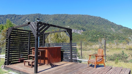 Property grounds. CASA QUILLAIPE A place of rest and comfort at the beginning of Carretera Austral